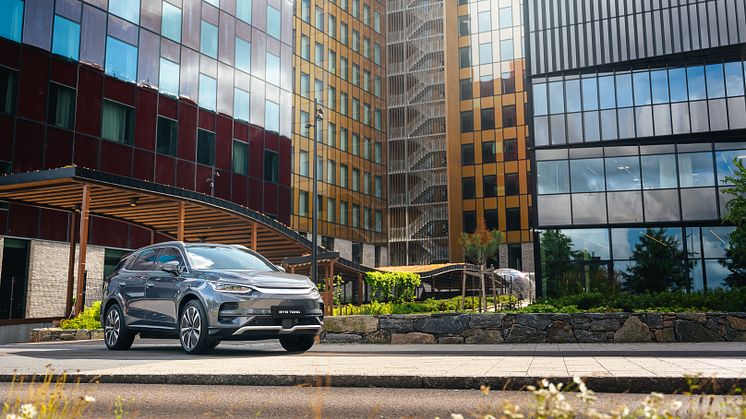 Helt elektriska, nya BYD TANG når nya höjder i prestanda, komfort och rymlighet