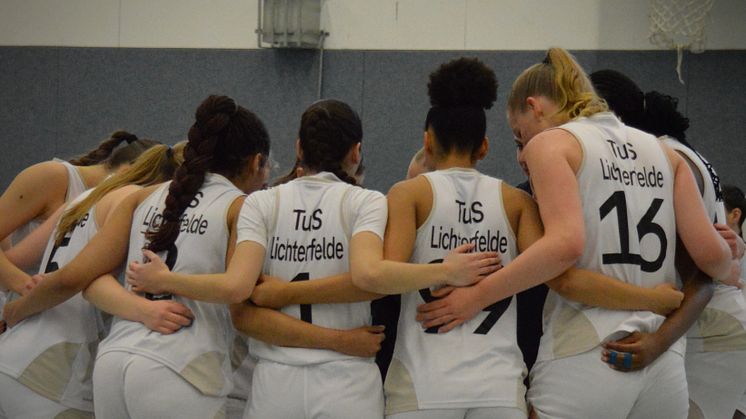 Trikots für den TuS Lichterfelde Basketball e.V.; Bildrechte/Image rights: TuS Lichterfelde Basketball e.V.