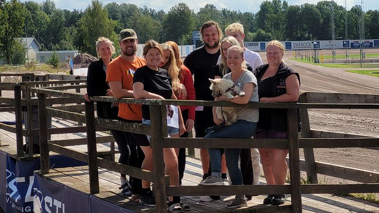 En handfull av de 36 deltagare som kvalificerar sig till Mantorpakademin. Från vänster: Beatrice Fahlstedt, Jakob Smith, Cecilia Sognemyr, Engla Johansson, Isabelle Källgren, Jesper Hedqvist, Noah Selin, Hilma Selin, Jessica Åhs, Evelina Jonsson.