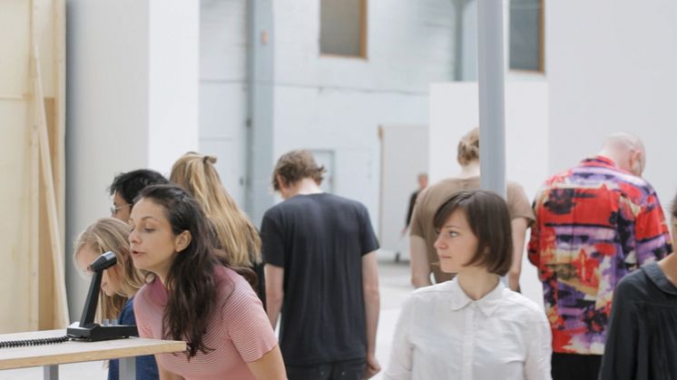 Miss Clock (into the groove) – om tid i relation till digitalisering, samhälle, kön och röst