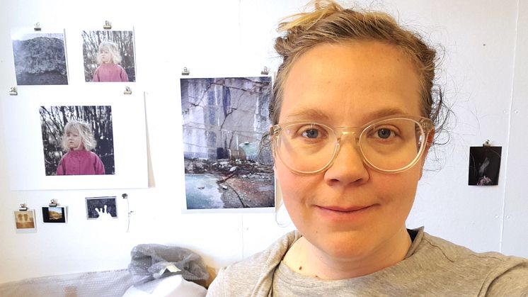 Mia Rogersdotter Gran tilldelas Region Västerbottens bildkonststipendium på 150 000 kronor. Foto: självporträtt av konstnären