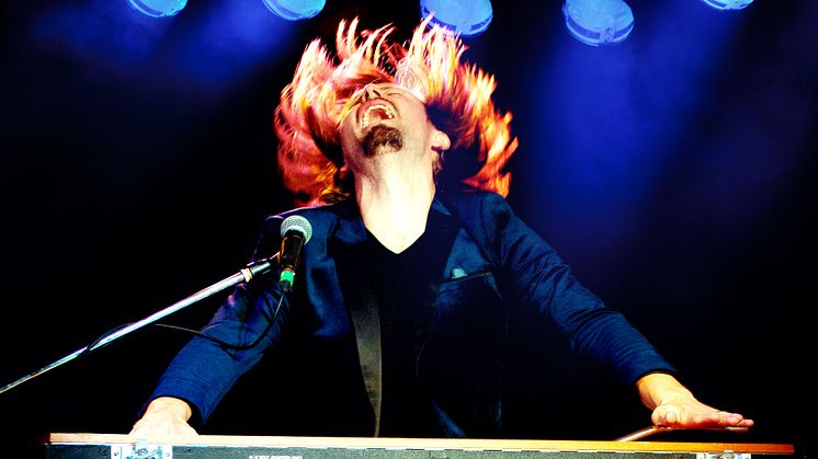 Den världskända keyboardisten Lachy Doley gör sina första Sverigekonserter