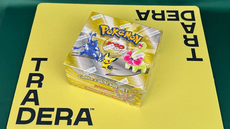 Tradera genomför ett unikt så kallat box break, i samband med SweCard, landets största mässa för samlarbilder. 36 unika paket med kort, där ett kort kan vara värt hundratusentals kronor, auktioneras ut på Tradera för att sedan öppnas live på mässan.