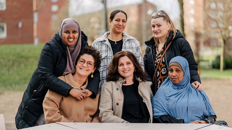 Mamma United är en ideell organisation som erbjuder ett kostnadsfritt utbildningsprogram för mammor i socioekonomiskt utsatta områden.