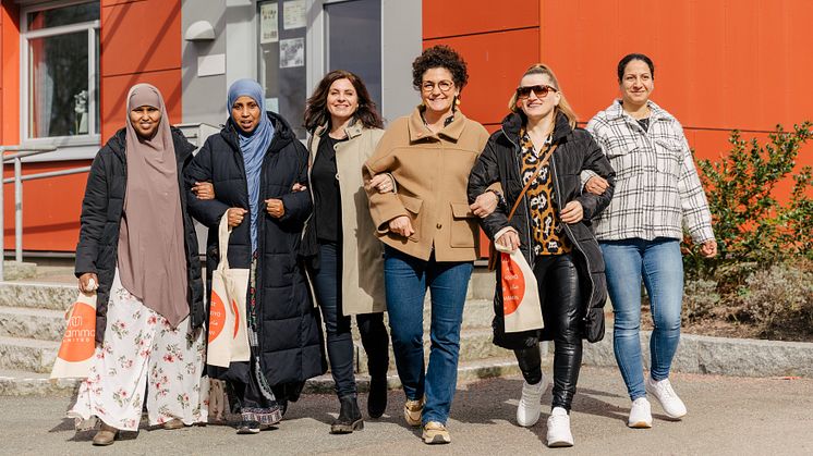 Mamma United Trygg på fem platser i sommar – ökar vuxennärvaron och försvårar gängrekryteringen av barn