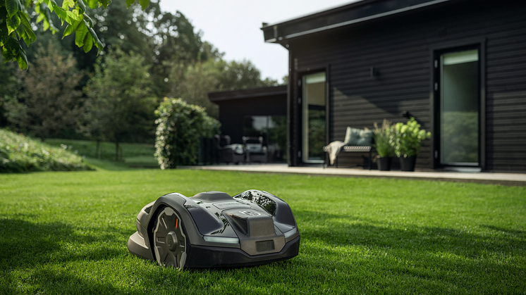 Husqvarna uppgraderar det slinglösa sortimentet med två nya modeller och systematisk klippning
