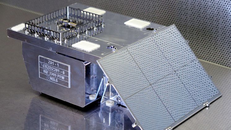 Rymdforskare i Kiruna har funnit negativa joner på månytan med ett mätinstrument byggt av IRF. Foto: IRF