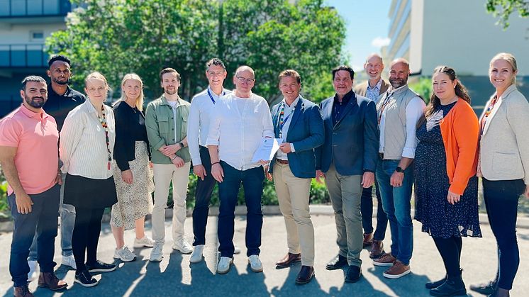 Projektet genomförs som en totalentreprenad med samverkan, där Micasa Fastigheter, Skanska Sverige AB och Kungsholmens stadsdelsförvaltning arbetar tillsammans genom planerings- och genomförandefasen.