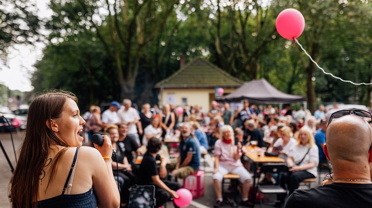 Gut besucht war am Tag der Trinkhallen auch "Heike's Kiosk" in Herne. (Copyright: RTG / Ravi Sejk)