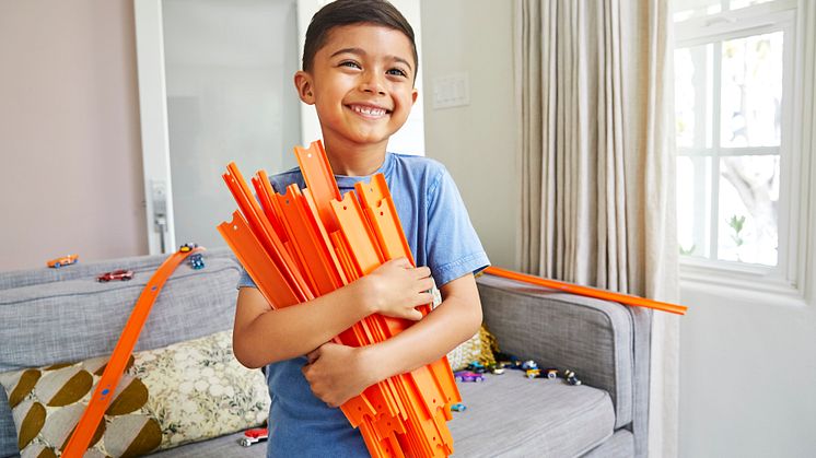 Parallel zum Start der neuen Plattform lanciert Hot Wheels den "Challenger Spirit Fund" in Partnerschaft mit Mission 44, einer Stiftung, die vom siebenfachen Formel-1-Weltmeister Sir Lewis Hamilton gegründet wurde.
