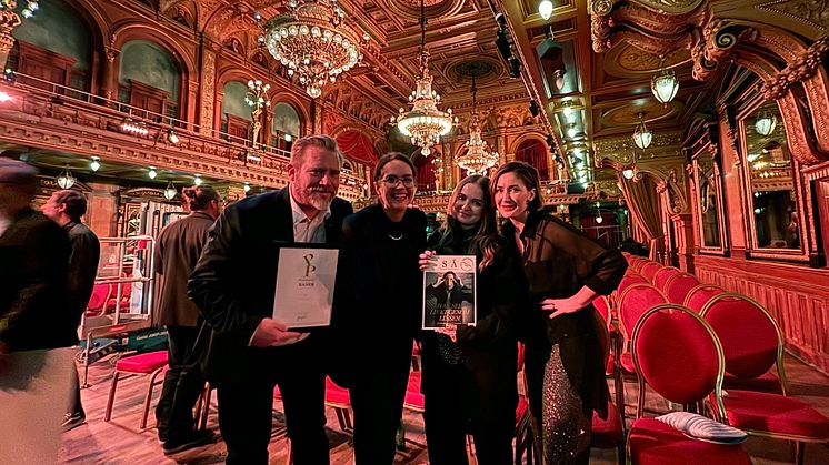 Prisutdelning på Berns i Stockholm. Fr v: David Ekström, Skellefteå kommun, Emma Zimdahl och Emma Waleij, Henson, Cecilia Söderström, Skellefteå kommun