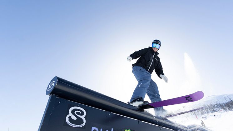 Birk Ruud, en av SkiStars ambassadører, ser frem til den nye snowparken i Trysil.
