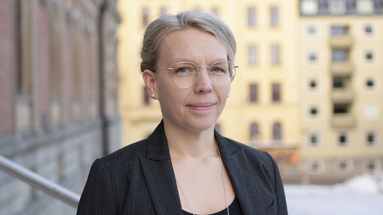 Ida Olenius har disputerat på en avhandling om andlig beredskap under andra världskriget. Fotograf: Hanna Johansson 