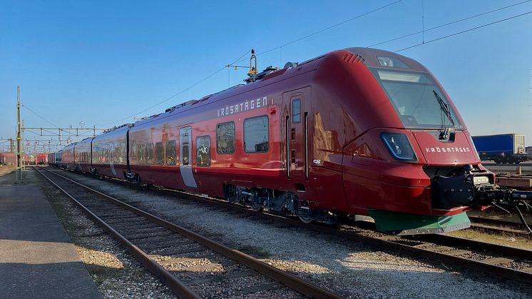 Första nya Krösatåget rullar in i Småland