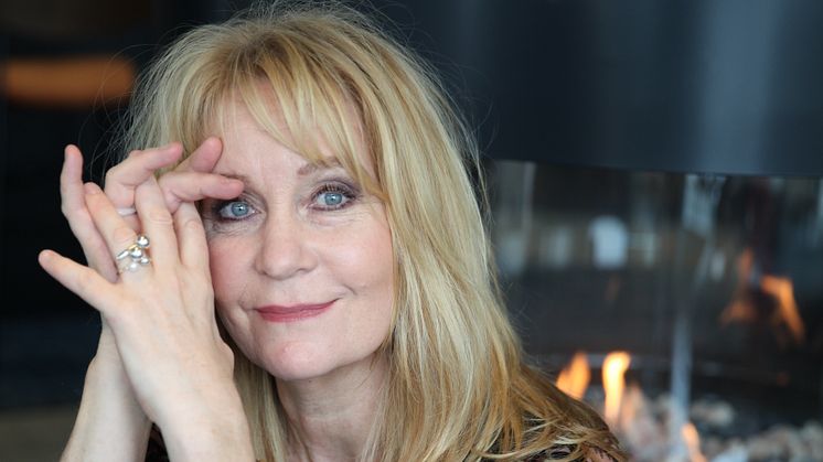 Maria Lundqvist briljerar i "Shirley Valentine" – Sverigeturné våren 2025!
