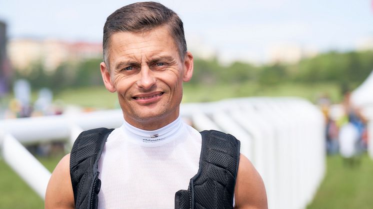Per-Anders Gråberg uttagen till världens största lagtävling för jockeys – ett år efter olyckan