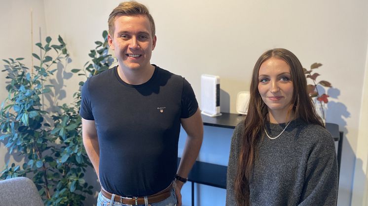 Filip Esbjörnsson och Emma Bosstad är två av våra kompetenta medarbetare.