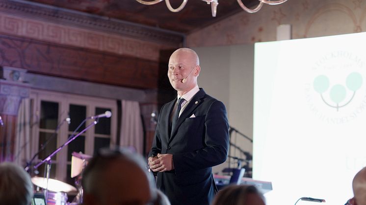 Styrelseordförande Johan Rosendahl informerar medlemmarna om sponsringsmöjligheten på föreningens höstmöte 2024!