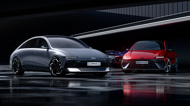 Nye IONIQ 6, her i både vanlig og N Line-utgave. Foto: Hyundai Motor Company
