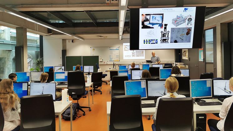 Vom 21. bis 30. Oktober haben Interessierte die Möglichkeit, den Studienalltag beim Schnupperstudium der TH Wildau direkt vor Ort kennenzulernen. (Bild: Mike Lange / TH Wildau)