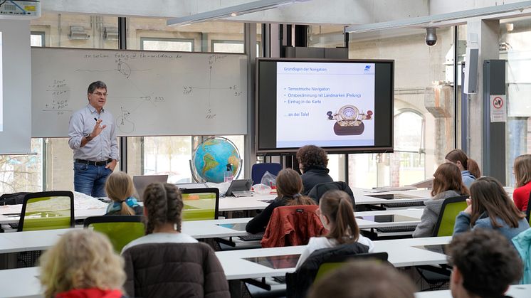 Am 28. Januar 2025 können Schüler*innen ab Klasse 11 an der TH Wildau spannende Workshops wählen und in die Welt der Informatik eintauchen. (Bild: Mike Lange / TH Wildau)