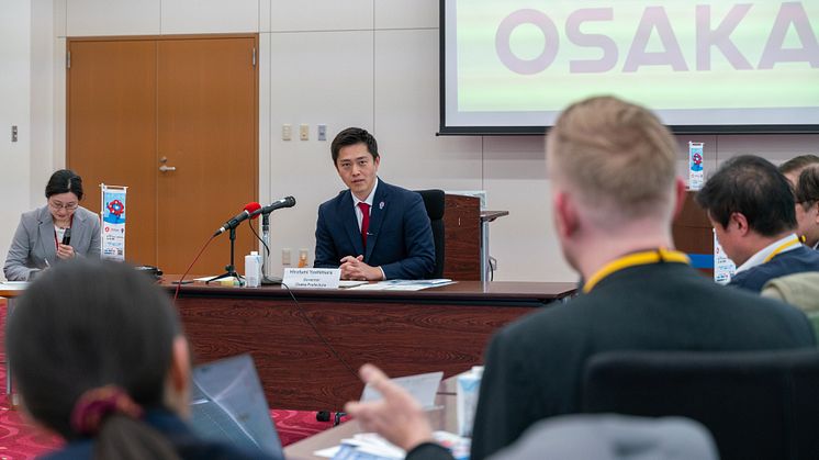 Hirofumi Yoshimura, Governor of Osaka Prefecture