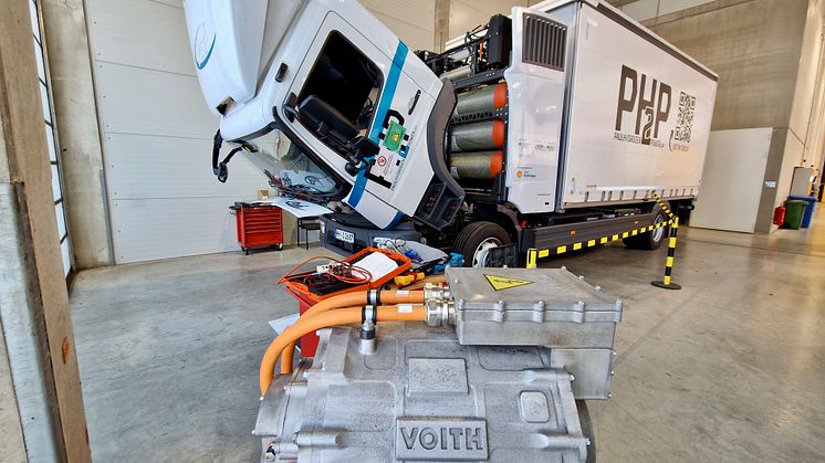 Anfassbare H2-/ HV-Schulung am PH2P® Truck in der Paul Werkshalle, Vilshofen