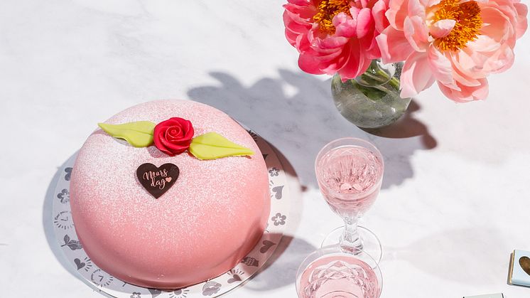 Rosa morsdagsprinsess från Bake My Day - finns nu även i fyrabitarstårta