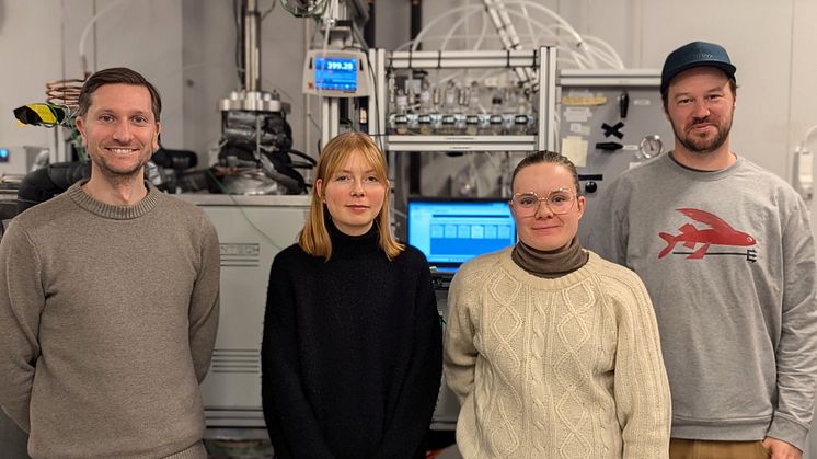 Julia Fogelström, Oscar Hessling, Johan Martinsson och Amanda Vickerfält tilldelas Lagneborgpriset 2024.