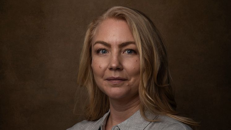 Johanna bryter ny mark inom möbeltillverkning