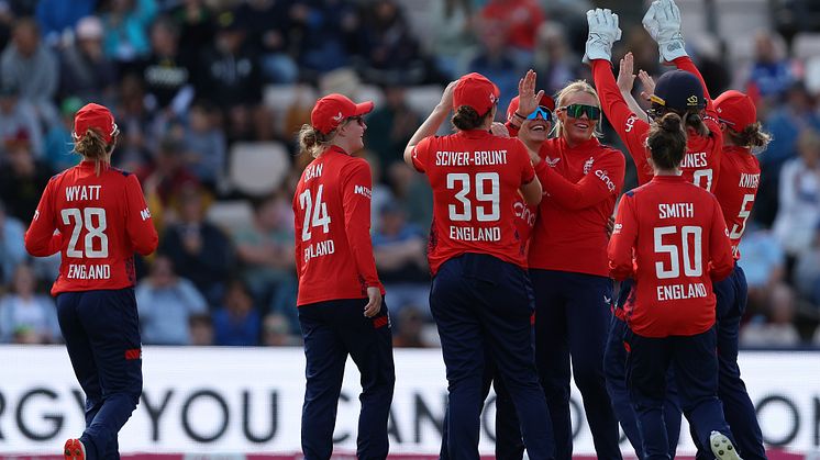 England Women open IT20 series with win over New Zealand