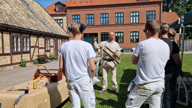 Introduktion till byggnadsvård på Fredriksdal museer och trädgårdar i Helsingborg. Foto: Maria Casagrande.