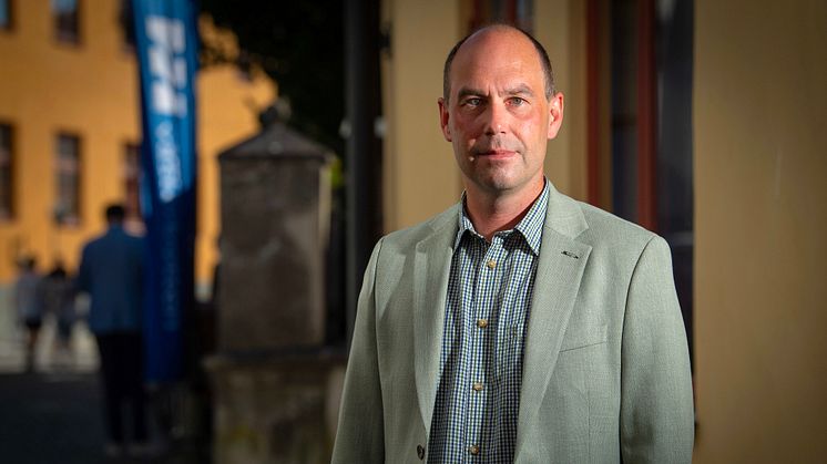 Vi behöver tydliga besked från regeringen om Norrbotniabanan, säger regionrådet Rickard Carstedt. Foto: Patrick Trägårdh