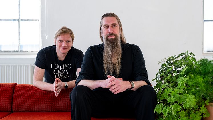 Carsten Holm og Henrik Aagaard søger kilder til ny podcast om rockmusikkens vilde start i 1950’erne
