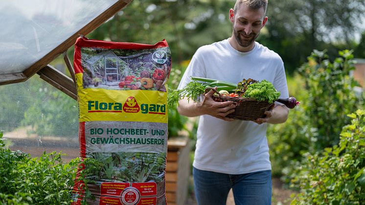 Die Bio Hochbeet- und Gewächshauserde von Floragard ist eine torfreduzierte Bio-Spezialerde für Gemüsepflanzen.