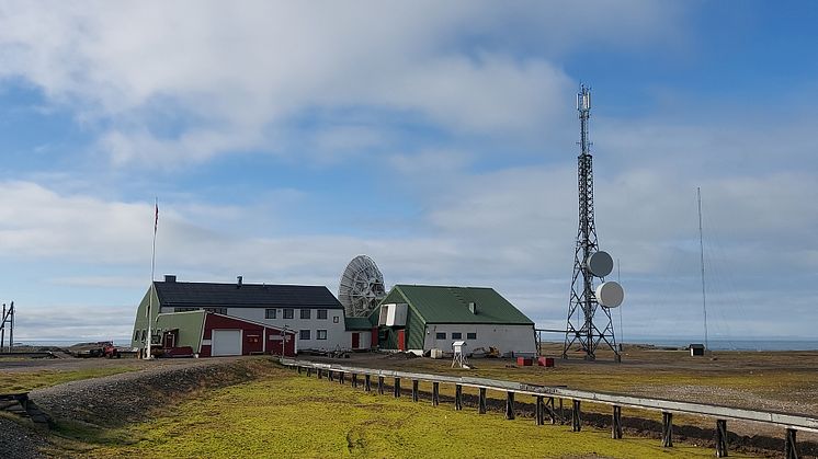 Seminardeltakere og eksperter diskuterer bærekraftige energiløsninger for Arktis under ZEESA-seminaret i Longyearbyen 4. sept