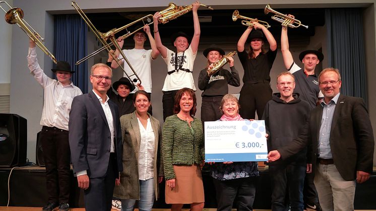 Guido Wendt, Jeanette van Beek, Stephanie Ladwig, Birthe Ley-Thöming, Björn Groth, Sven Gritto (v.l.n.r.), Schüler der BigBand © SHMF
