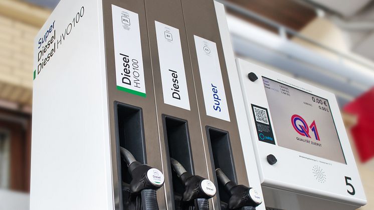 Ab sofort ist HVO100 an der Q1 Tankstelle am Kurt-Schumacher-Damm 2 verfügbar.