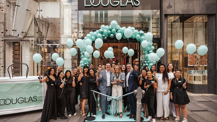 DOUGLAS Group feiert Wiedereröffnung des House of Beauty in Wien