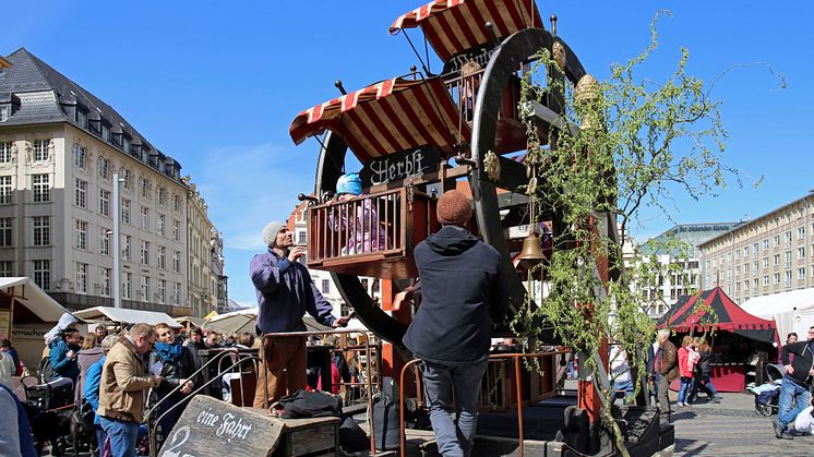 Handkurbel-Riesenrad auf der Historischen Leipziger Ostermesse - Foto: Andreas Schmidt