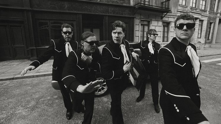 THE HIVES ÄR TILLBAKA MED NYTT ALBUM OCH VÄRLDSTURNÉ – SPELAR PÅ AVICII ARENA I DECEMBER