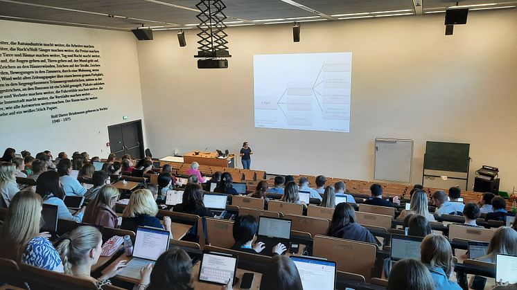 Kinder und Klimawandel: Ängste vermeiden und kreatives Potenzial wecken | Dr.in Iris Lüschen spricht über Möglichkeiten in der Schule | Ringvorlesung des Fachs Sachunterricht an der Universität Vechta