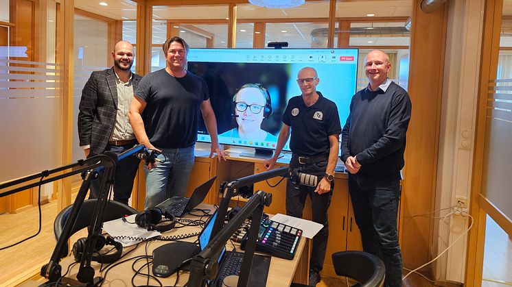 Fv. forhandlingssjef Carl Christian Grue Solberg, fagutviklingsleder Hans Flaata, IKT-radiograf i Helse Nord IKT Ingunn Skjervold, fagsjef Håkon Hjemly og produktspesialist MR i Siemens Rolf Svendsmark. Foto: NRF.