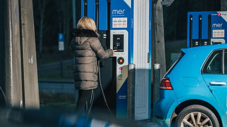 Mer sänker Drop-in priserna över hela det publika laddnätverket