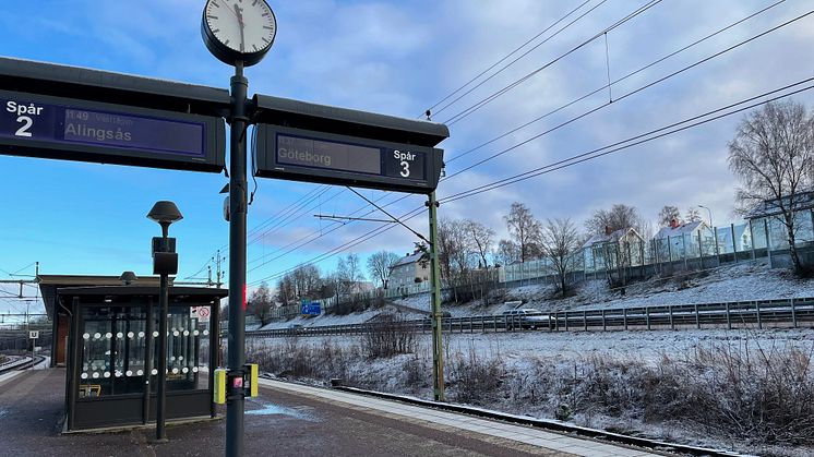 Ungefär hälften av tågavgångarna mellan Göteborg och Lerum ställs in och ersätts med buss. Foto: Trafik Göteborg