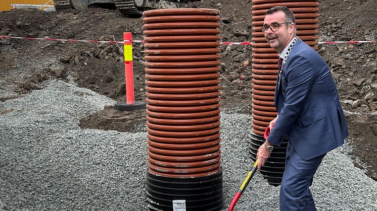Ordfører Kent Ranum la ned grunnsteinen til Klostergata 56. Nå kommer han tilbake for å åpne bygget, sammen med Sit-direktør Morten Wolden og VM-sjef Åge Skinstad.
