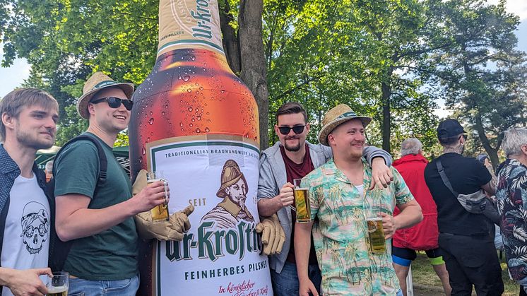 Gute Stimmung bei der Männertagsparty in Krostitz - Foto: Krostitzer Brauerei