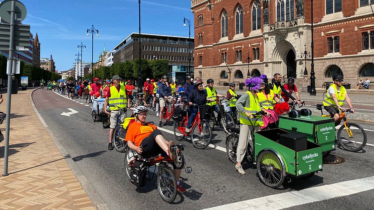 På lördag 17 maj går cykelparaden av stapeln på gatorna genom city, för tredje året i rad. Välkommen att rulla med!