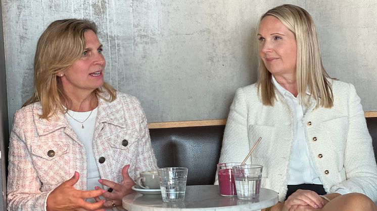 Bild på Inger Ek och Anja Clausin