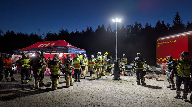 Storbrand i Hylte – Rapid Relief Team ger stöd till räddningstjänsten